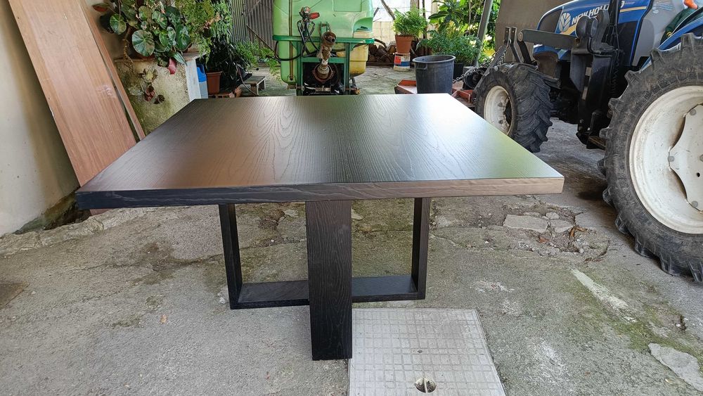 Mesa Preta 130x130cm