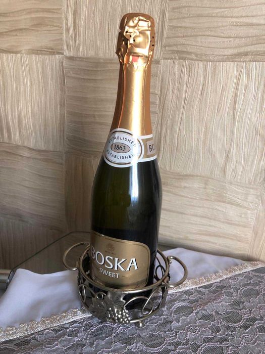 кованная подставка для вина