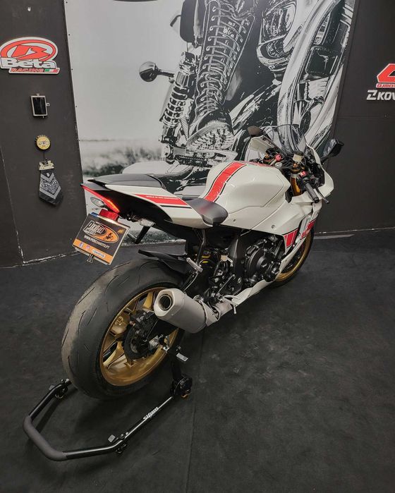Yamaha YZF-R1 world GP 60th