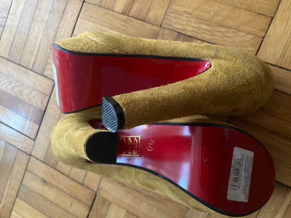Sprzedam buty na obcasie