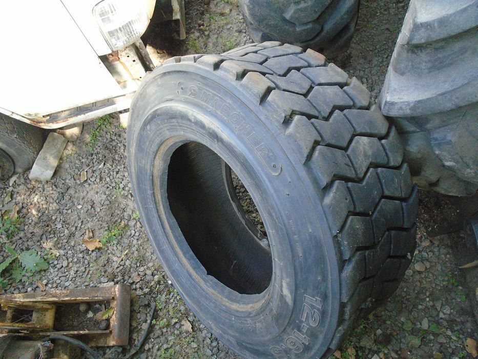 колеса ,резина на бобкат ,bobcat