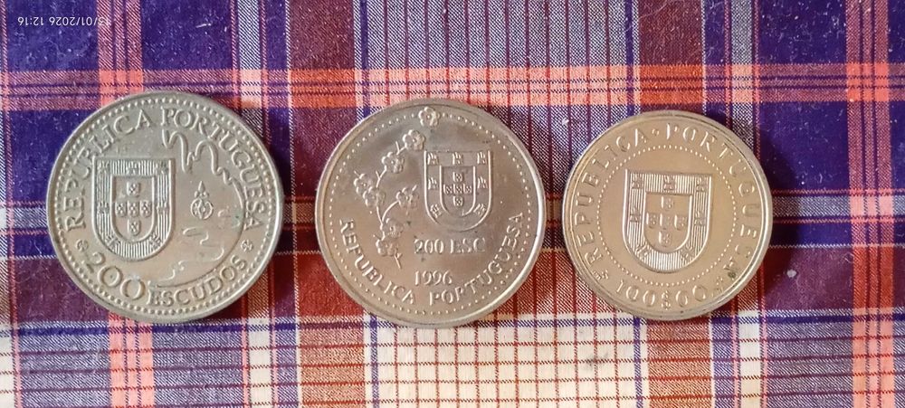 Moedas comemorativas colecçao 200 e 100 escudos - 3 pcs
