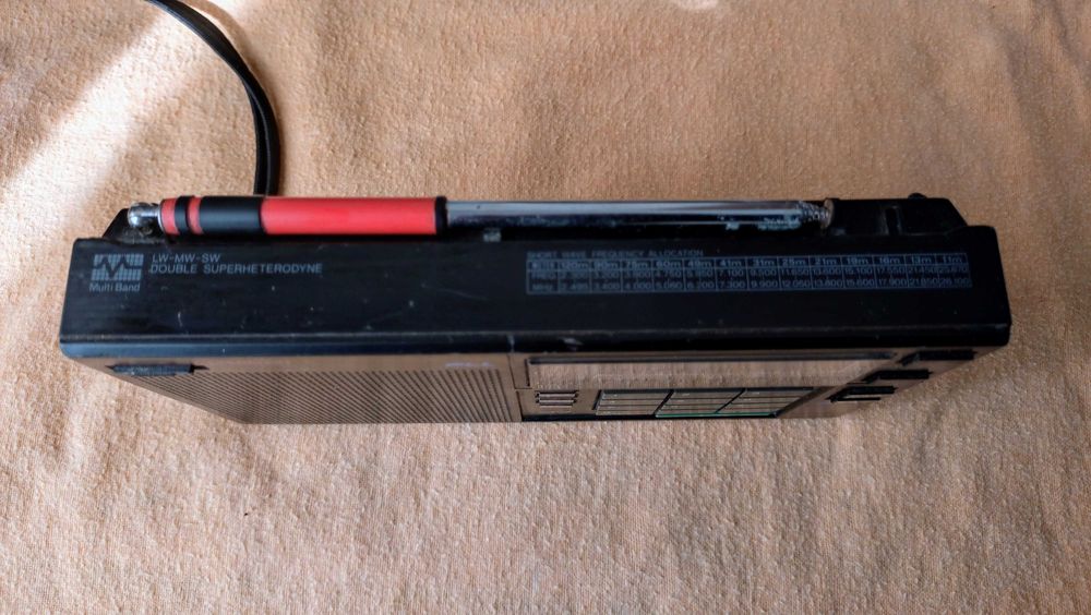 Radio Portatil Raro Panasonic RF-B40 FM/LW/MW/SW