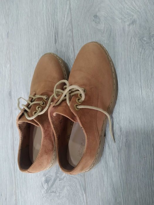 Sapato Senhora 37 (como novo)