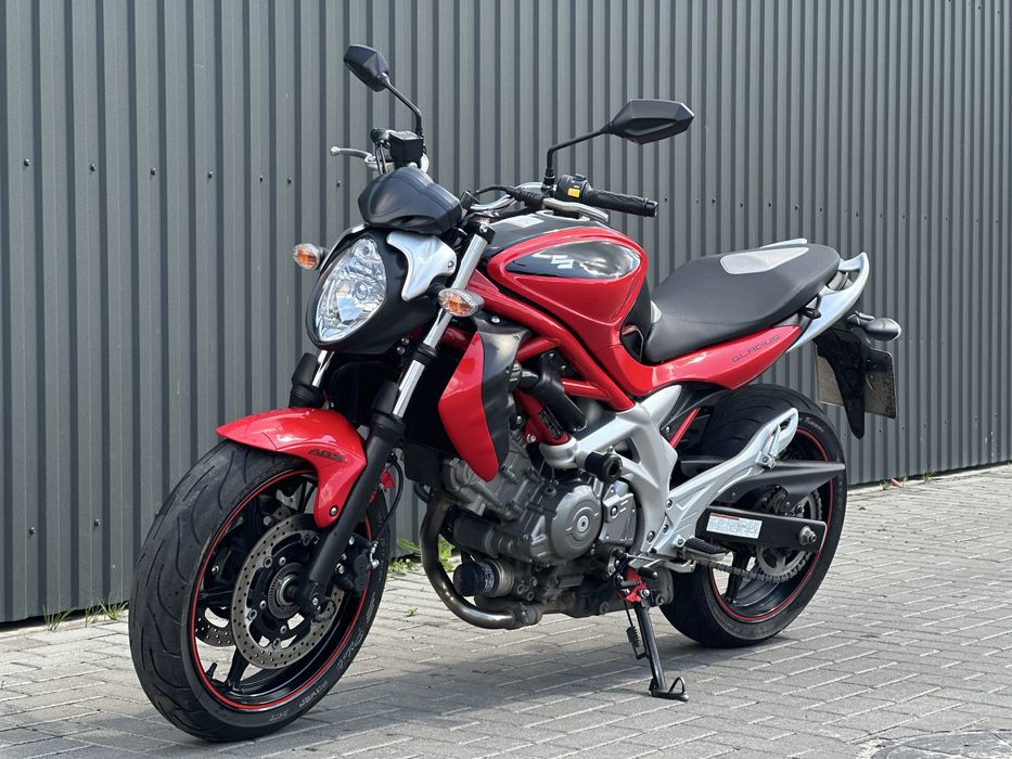 Suzuki SFV 650 (2010)