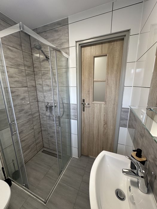 Noclegi Śluzowa - Pokoje Mieszkania do Wynajęcia. Kwatery Pracownicze.