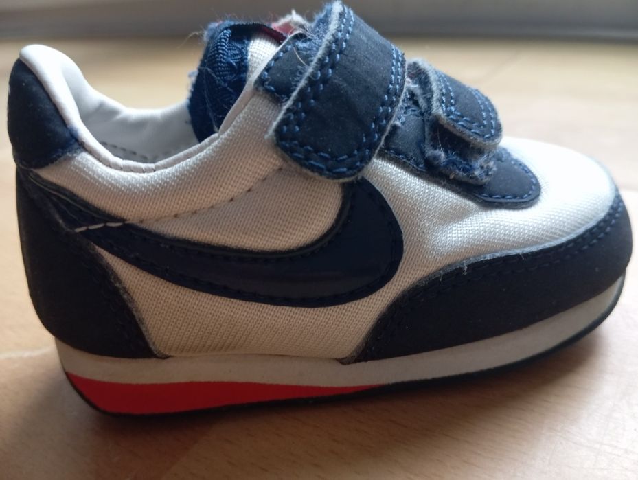 Buty markowe stan idealny dla dziecka rozmiar od 19-21
