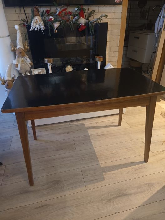 Stół nierozkładany PRL.