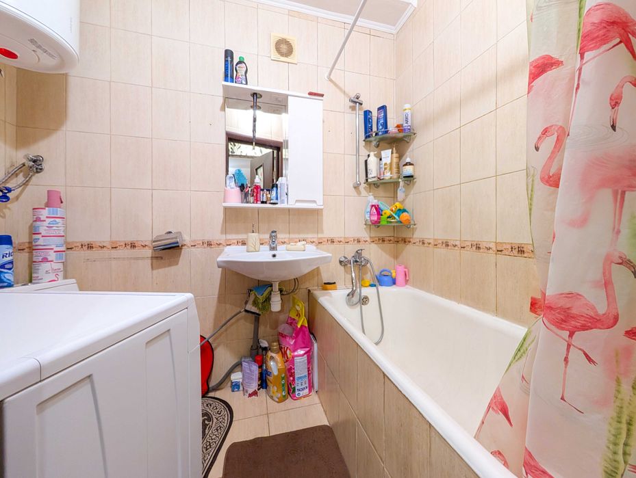 2-кімнатна квартира з ремонтом, вулиця Радісна / Черемушки