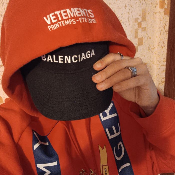 Vetements x tommy hilfiger