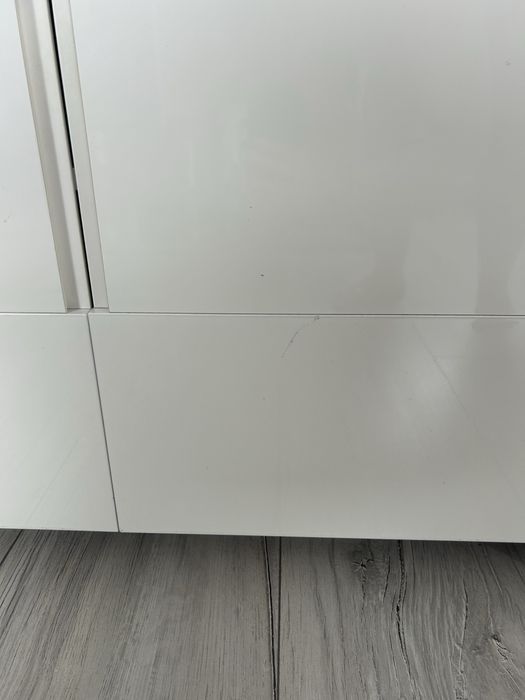 Komoda lakierowana biała