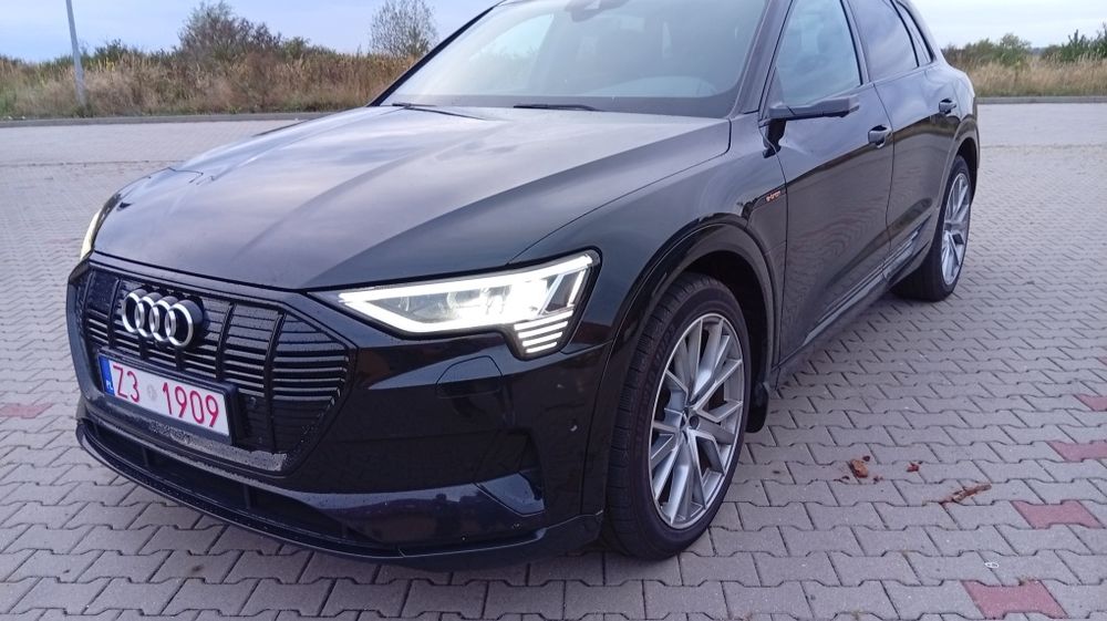 Audi e-tron