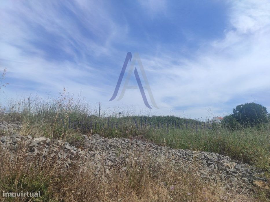 Lote de Terreno à Venda com Vista Deslumbrante para Lisboa , no con...