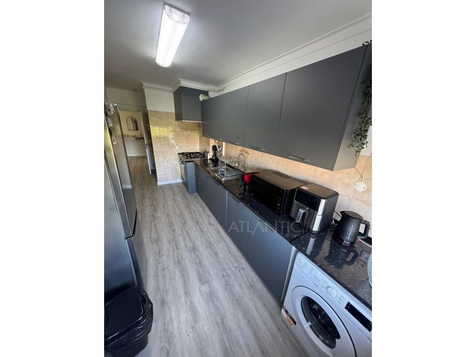 Apartamento T1 Renovado em Queluz — Queluz E Belas, Lisboa