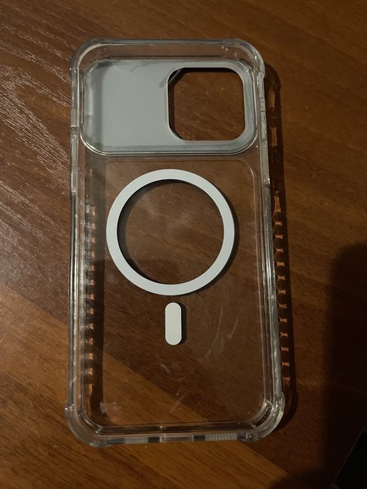 Продам чехлы на iPhone 12 Pro Max.