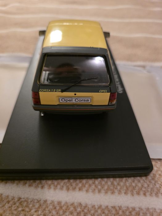 Model auta Opel Corsa skala 1:24