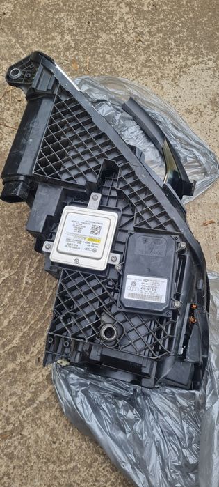 Передня Фара тігуан 1