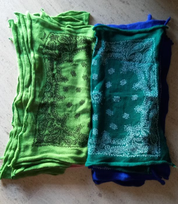 Lenço / bandana de malha  (novos)