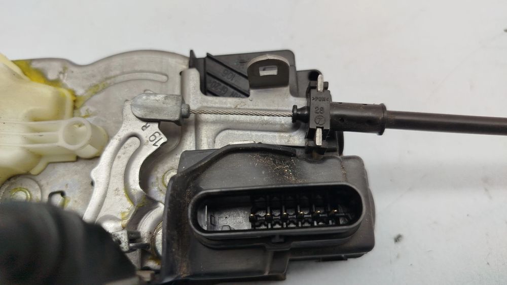 Fechadura / fecho porta frente direito VOLVO V40 Hatchback