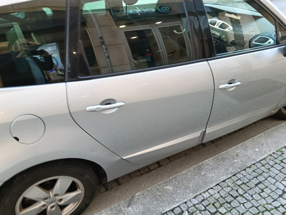 Renault Scenic 07 lug.