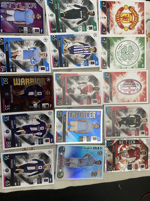 Caderneta vazia da Match attax e cromos