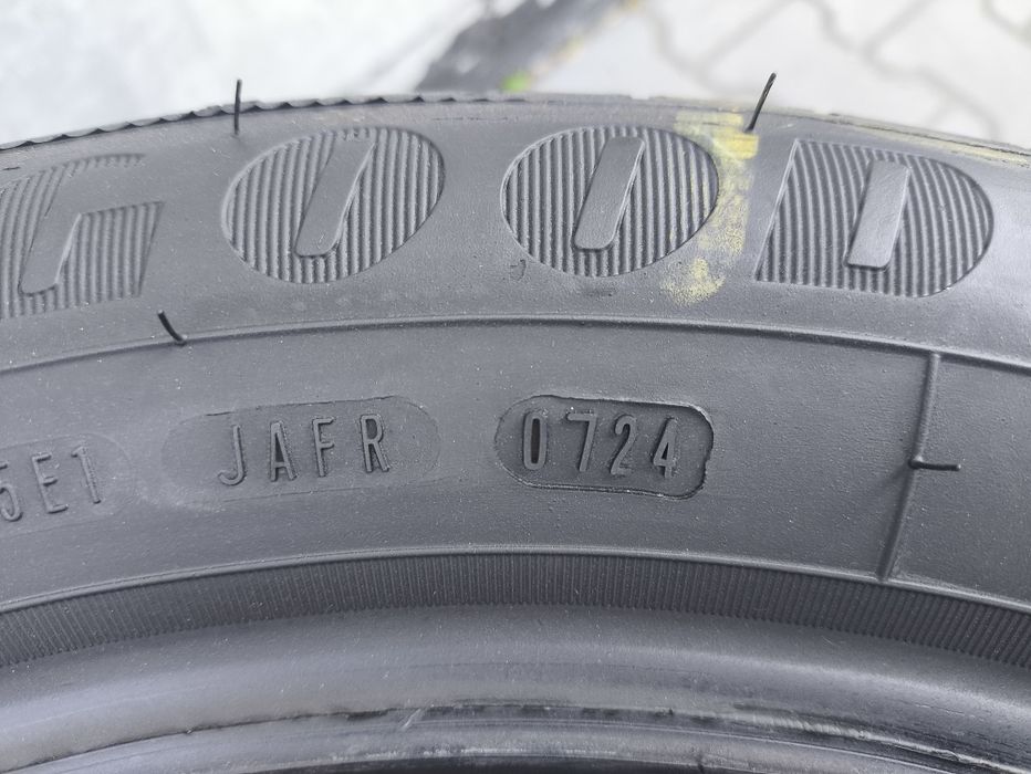205/55/17 Goodyear Efficient Grip Performance 2SZTUKI