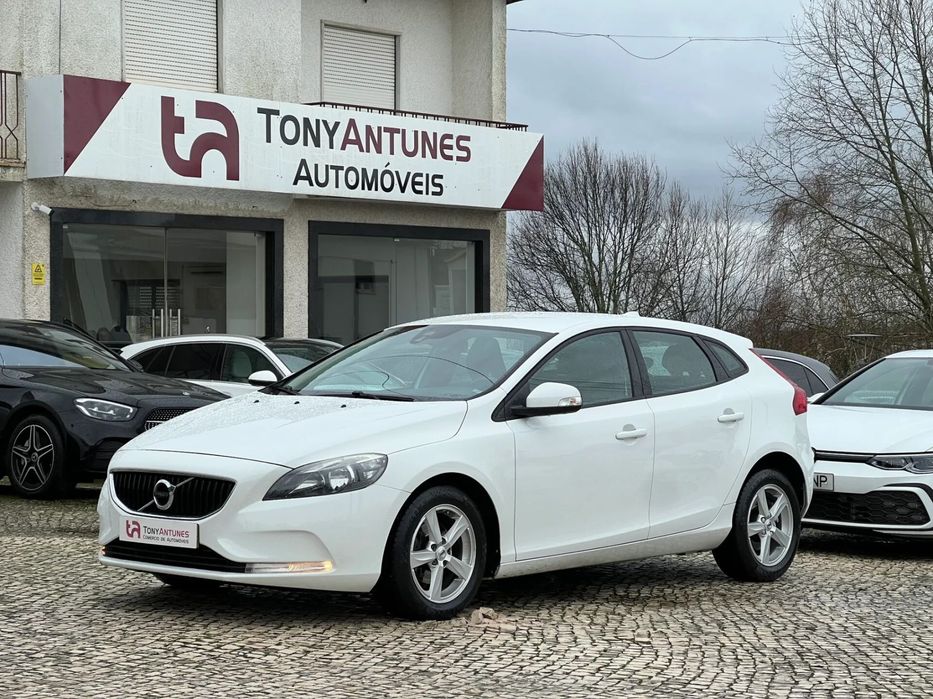 Volvo V40