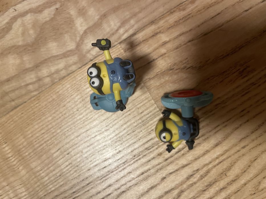 Лот іграшок кіндери, поні та інше