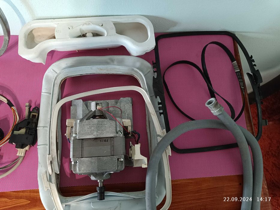 Пральна машина Zanussi ZWP580 по деталях плата мотор стойки