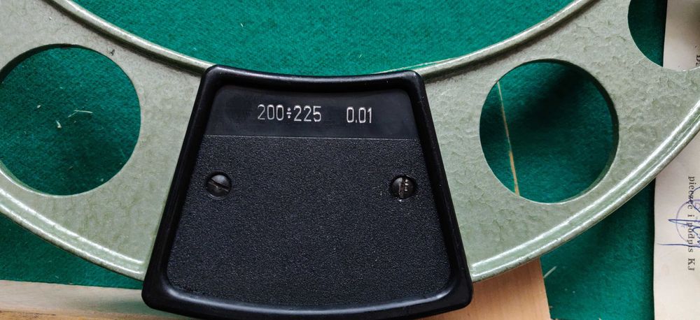 Mikromierz , mikrometr zewnętrzny FWP 200-225 MMZb