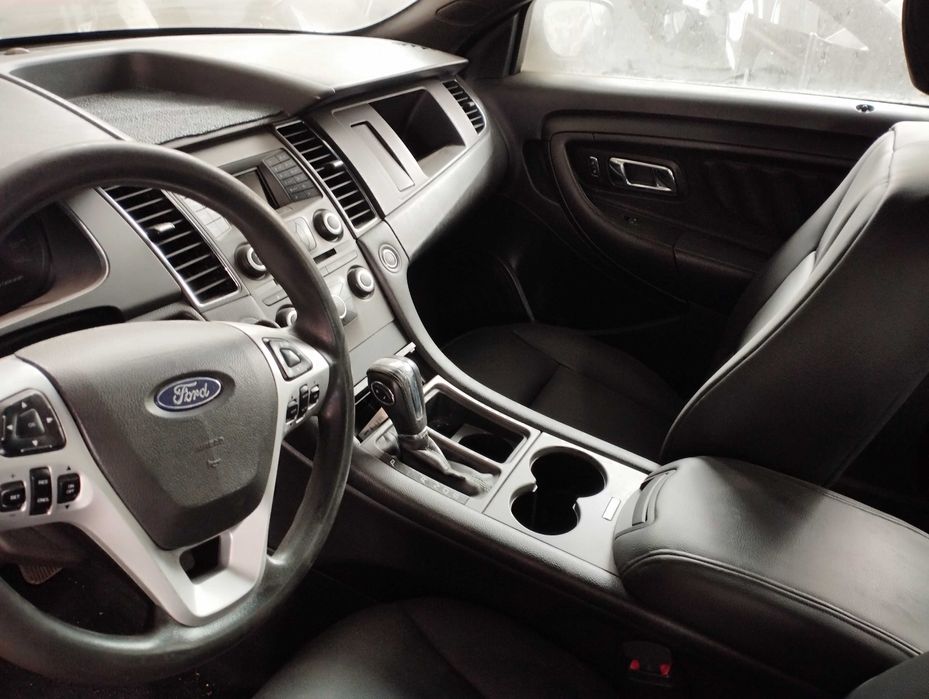 Салон сидения потолок пластик салона Ford Taurus 2012-2018