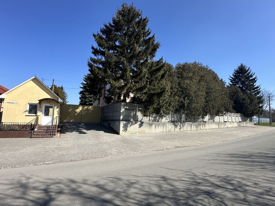 Здається в оренду виробниче приміщення.