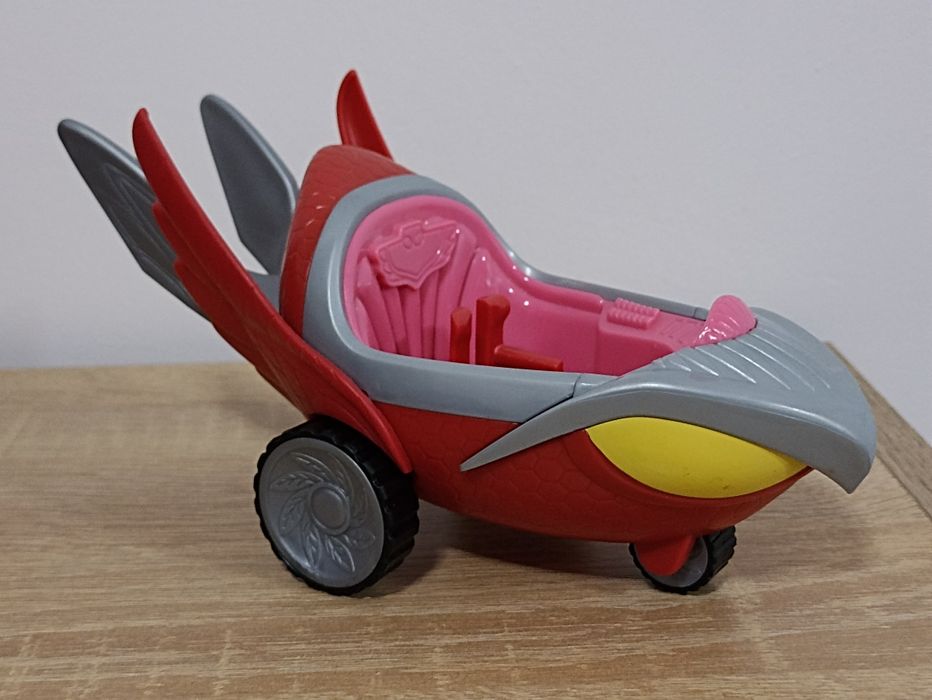 Совомобіль герої в масках