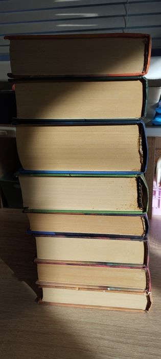 Серія книг "Гаррі Поттер" від Росмэн