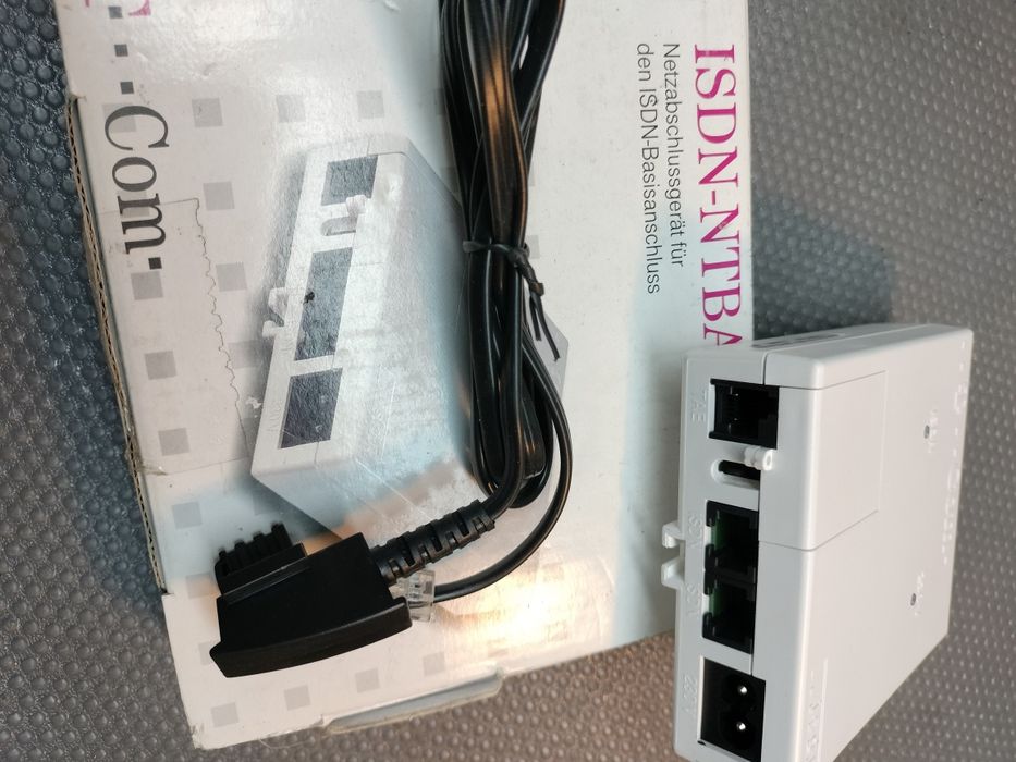 ISDN NT zakończenie sieciowe telefonii cyfrowej.