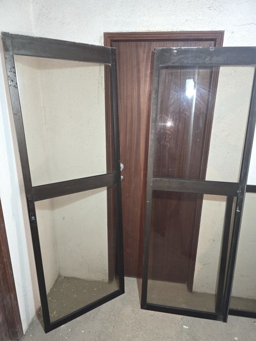 Janelas em  alumínio usadas