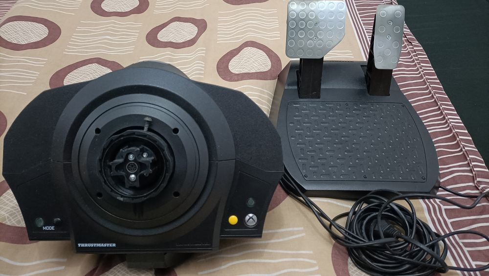 Thrustmaster TX Leather Edition Ferrari | Xbox & PC | Force Feedback | Excelente Estado