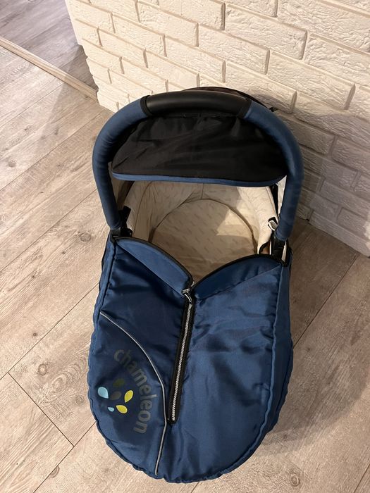 Coneco chameleon V4 wózek głęboki spacerowy parasolka