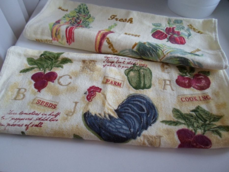 Два  махровых  полотенца