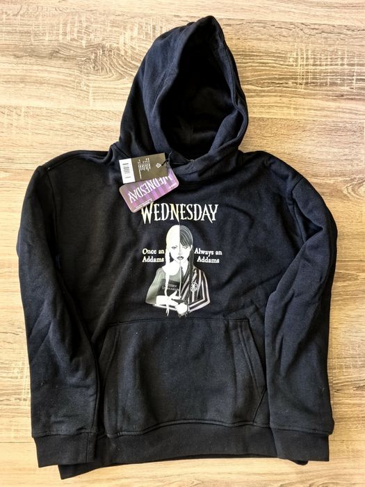 Nowa bluza z kapturem Wednesday