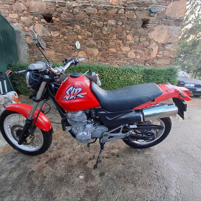 Honda SLR 650 1998 muito bem estimada