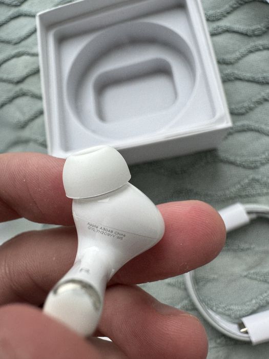 + чохол у подарунок Навушники Apple AirPods Pro 2 Gen
