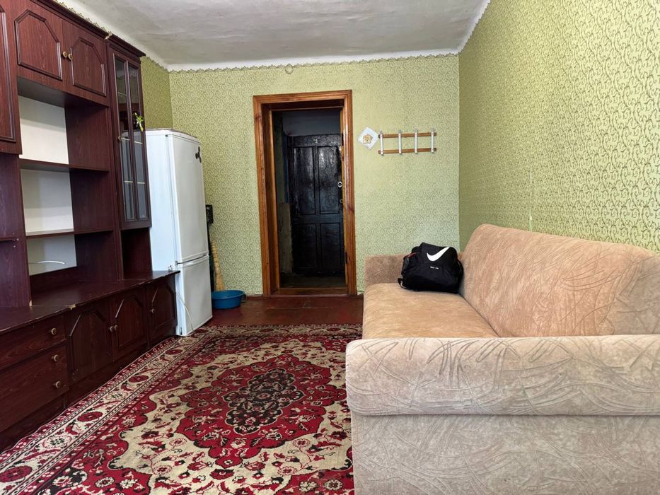 Велика кімната в гуртожитку, Урожай