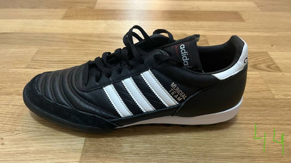 adidas mundial team - Купити футбольне екіпірування - Ціна на OLX.ua