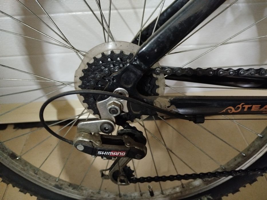 Bicicleta de passeio dá para homens e mulheres.