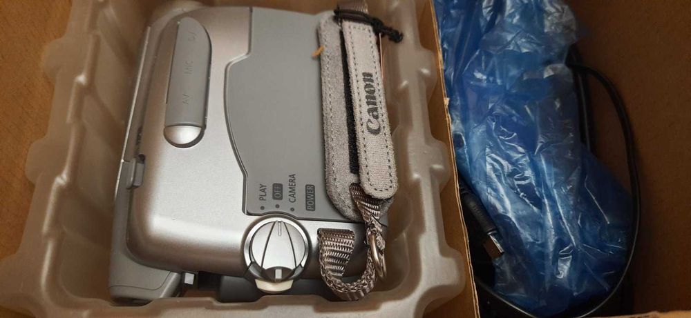 Цифровая видеокамера Canon MD110 новая в коробке с паспортом