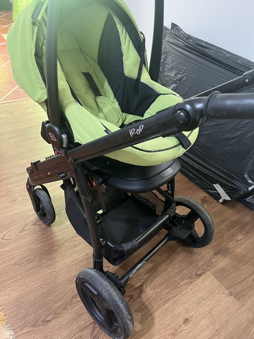 Carrinho verde, super completo  - passeio e cadeira e ovo