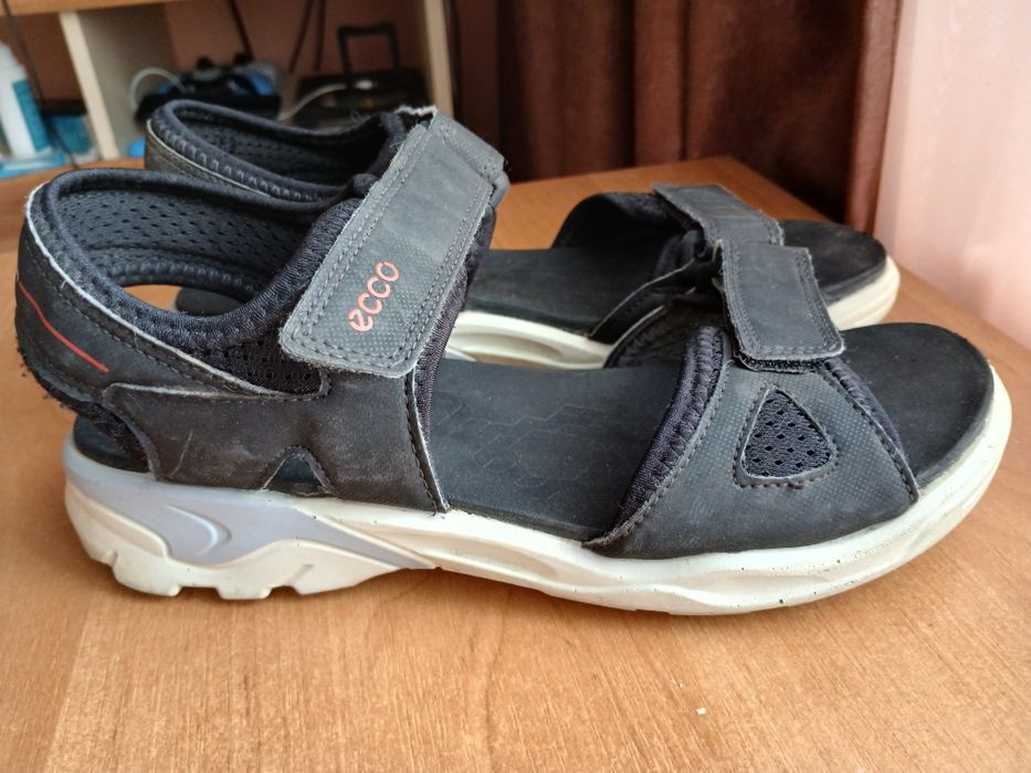 Фірмові босоніжки Ecco