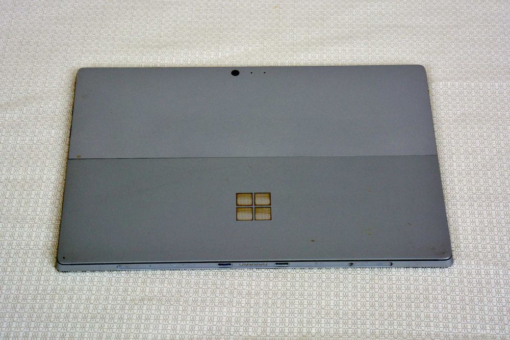 Surface Pro 5 - Intel i5 6300U- Ram 8GB- Ssd 256GB - 12.3" - Windows 11 Pro - Portugues