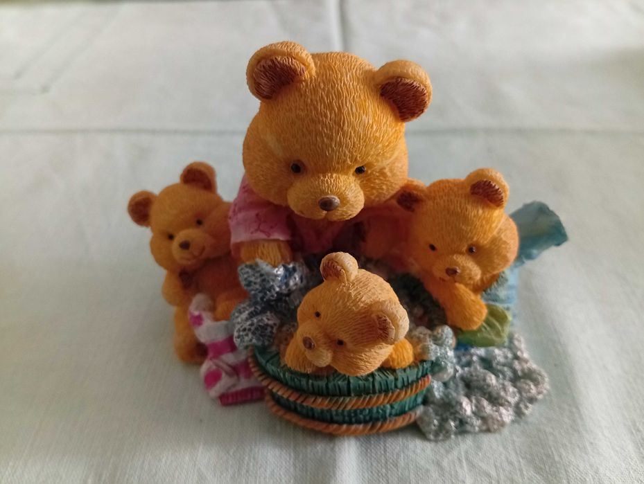 Estátua de Mãe ursa, com 3 ursinhos, vintage